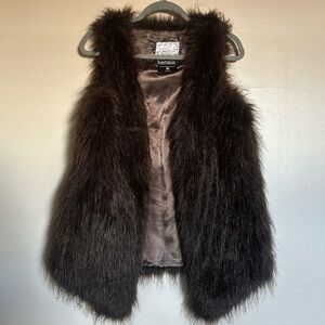 Retro Kensie Plush Faux Fur Vest in Deep Brown